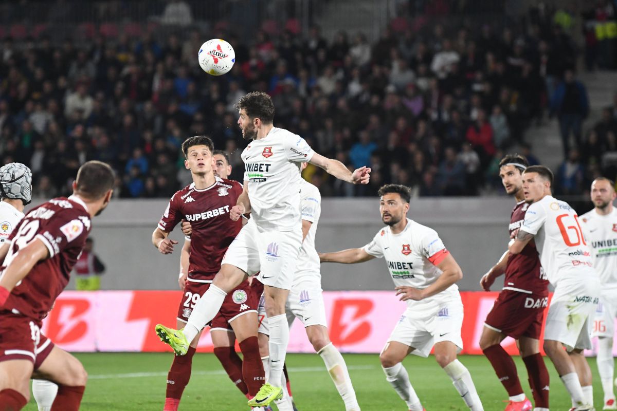 „Stai liniștit, profesore, o să dau gol când trebuie!” » Eroul lui Hermannstadt cu Rapid a dezvăluit discuția cu Marius Măldărășanu