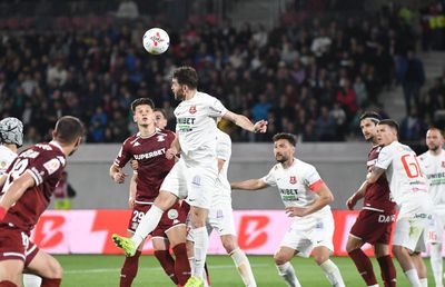 „Stai liniștit, profesore, o să dau gol când trebuie!” » Eroul lui Hermannstadt cu Rapid a dezvăluit discuția cu Marius Măldărășanu