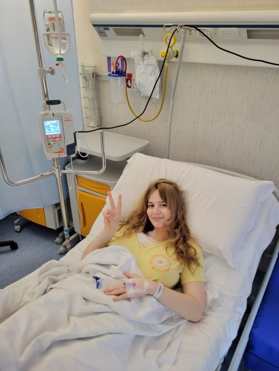 Zâmbetul Carinei » Tânăra handbalistă diagnosticată cu o boală crâncenă, mesaj emoționant din spital: „Sunt o luptătoare, cum am fost mereu pe teren”