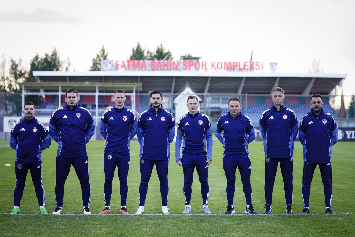 Gata! Mirel Rădoi a luat primul contact cu românii de la Gaziantep