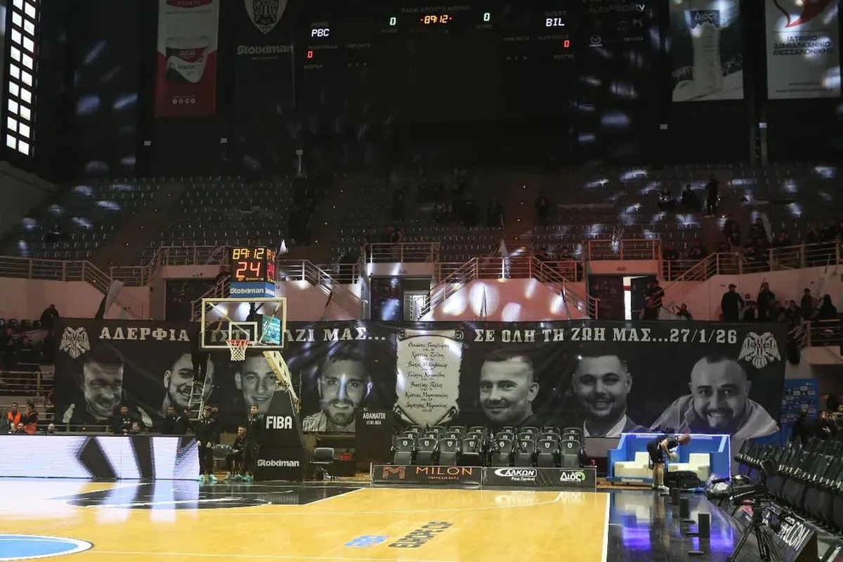 Fanii lui PAOK, omagiu pentru suporterii care și-au pierdut viața în România » Atmosferă electrizantă la Salonic