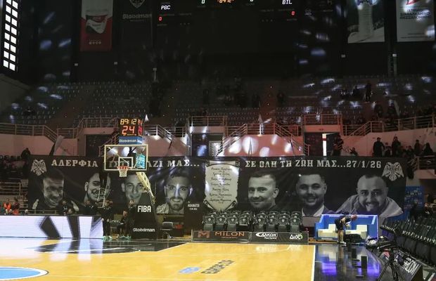 Fanii lui PAOK, omagiu pentru suporterii care și-au pierdut viața în România » Atmosferă electrizantă la Salonic