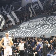 Fanii lui PAOK, omagiu pentru suporterii care și-au pierdut viața în România / foto: paokbc.gr