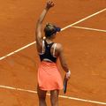 Jaqueline Cristian salutând publicul după victoria în turul 2 la Madrid Foto: Luminița Pau