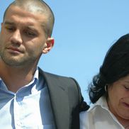 Cristi Chivu și Mariana Chivu în 2010, la dezvelirea bustului tatălui său, la Reșița / Sursă foto: Arhivă Gazeta Sporturilor