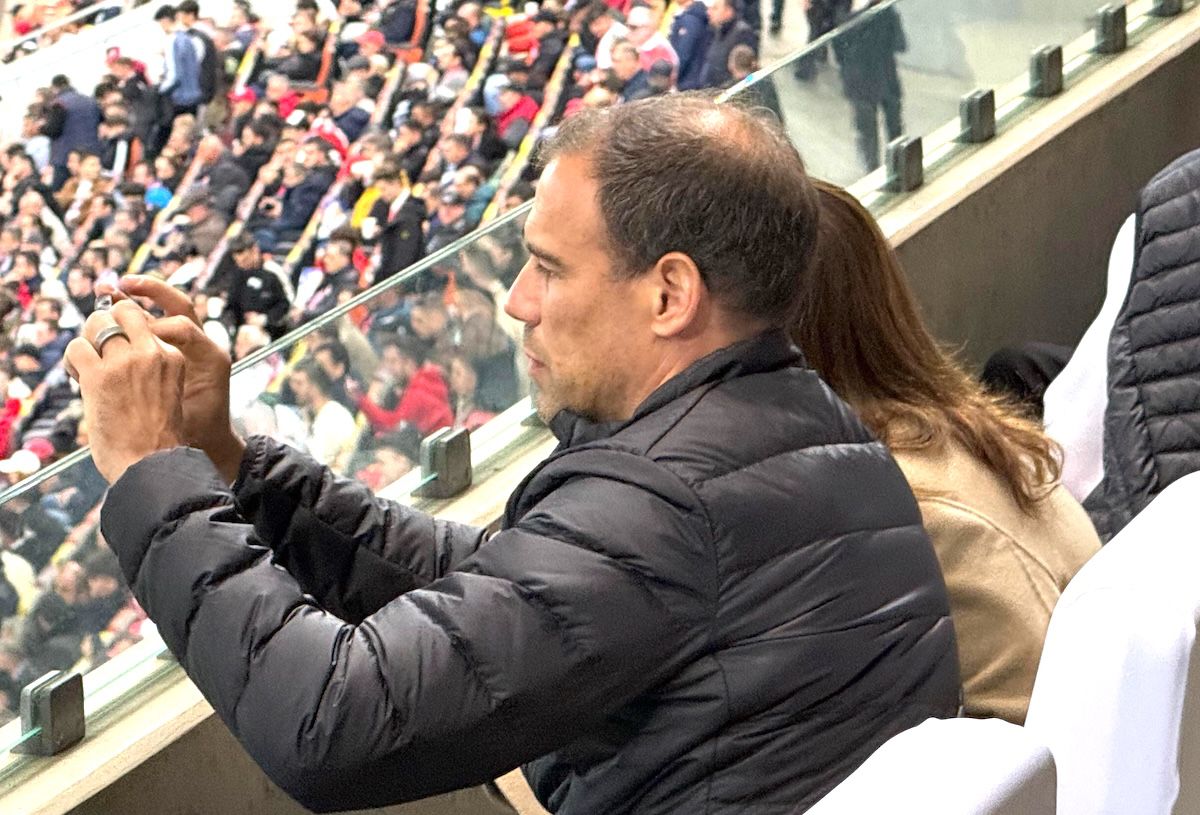 Fostul internațional al lui Liverpool a apărut la Dinamo – Craiova cu tricoul României pe umăr