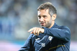 Iată primul antrenor propus la FCSB după plecarea lui Rădoi!