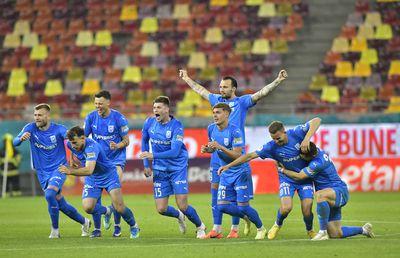 Omul care a salvat-o pe Universitatea Craiova: „A vrut să mă schimbe în prelungiri!”