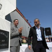 Cristi Chivu în 2010, la dezvelirea bustului tatălui său, la Reșița / Sursă foto: Arhivă Gazeta Sporturilor