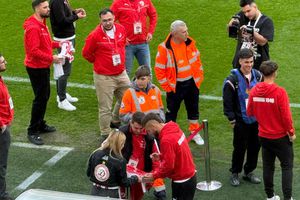 Echipe de start la Dinamo - Craiova, pentru finala Cupei României Betano: Pușcaș, titular în premieră!