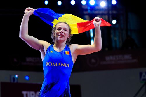 Andreea Ana, victorioasa si cu tricolorul pe umeri FOTO Imago Images