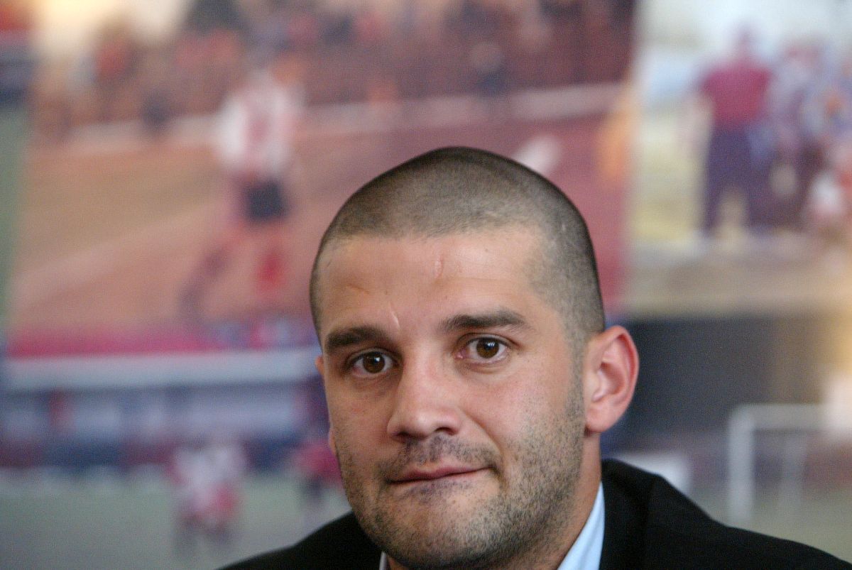 Cristi Chivu, inimă de reșițean » Imagini din 2010, de la dezvelirea bustului lui Mircea Chivu, regretatul său tată