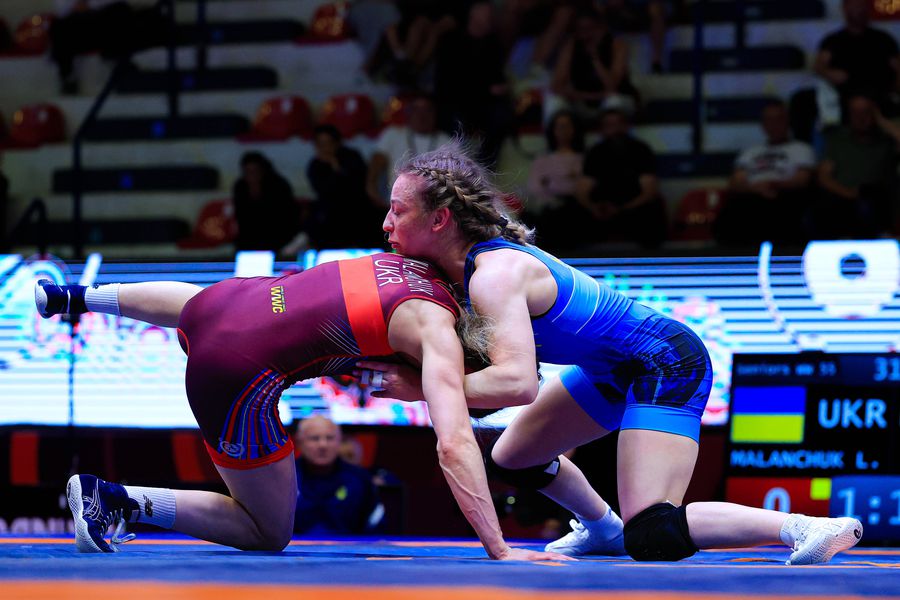 Un aur, un argint și două bronzuri într-o singură seară pentru luptătoarele din România la Campionatele Europene de la Tirana