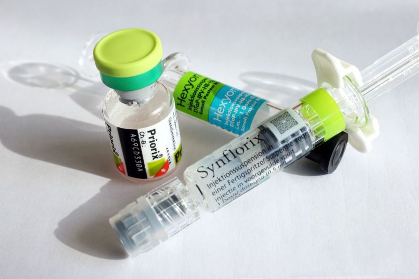 Specialiștii din întreaga lume continuă cursa contracronometru pentru identificarea și lansarea unui vaccin. foto: Guliver/Getty Images