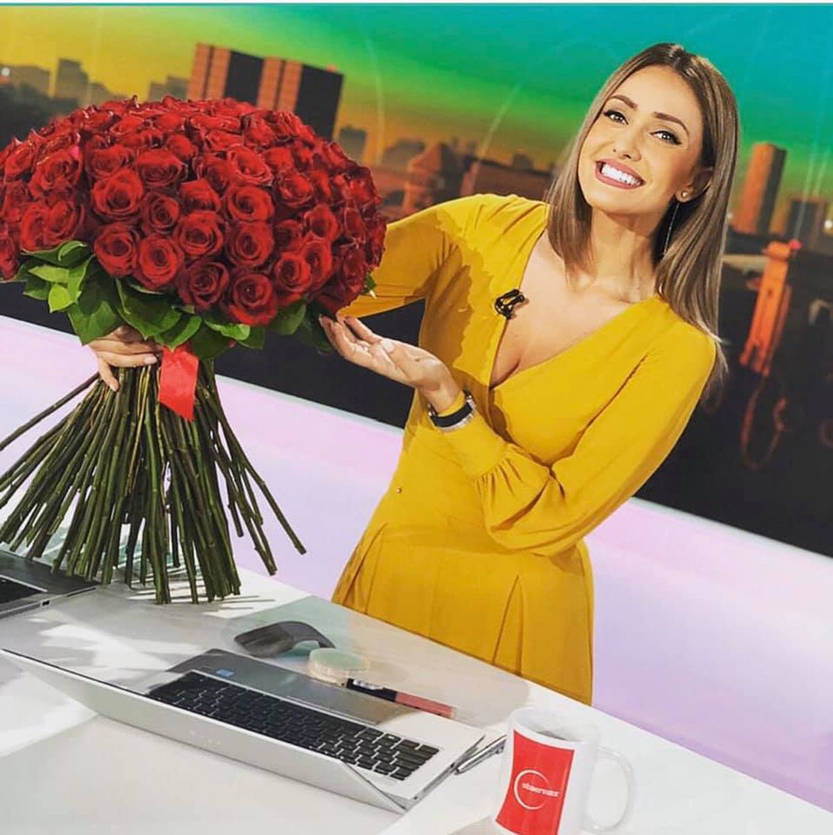 GALERIE FOTO Iuliana, cea mai spectaculoasă apariție la TV! Ce calitate ar trebui să aibă bărbat ideal: „Sunt greu de strunit”