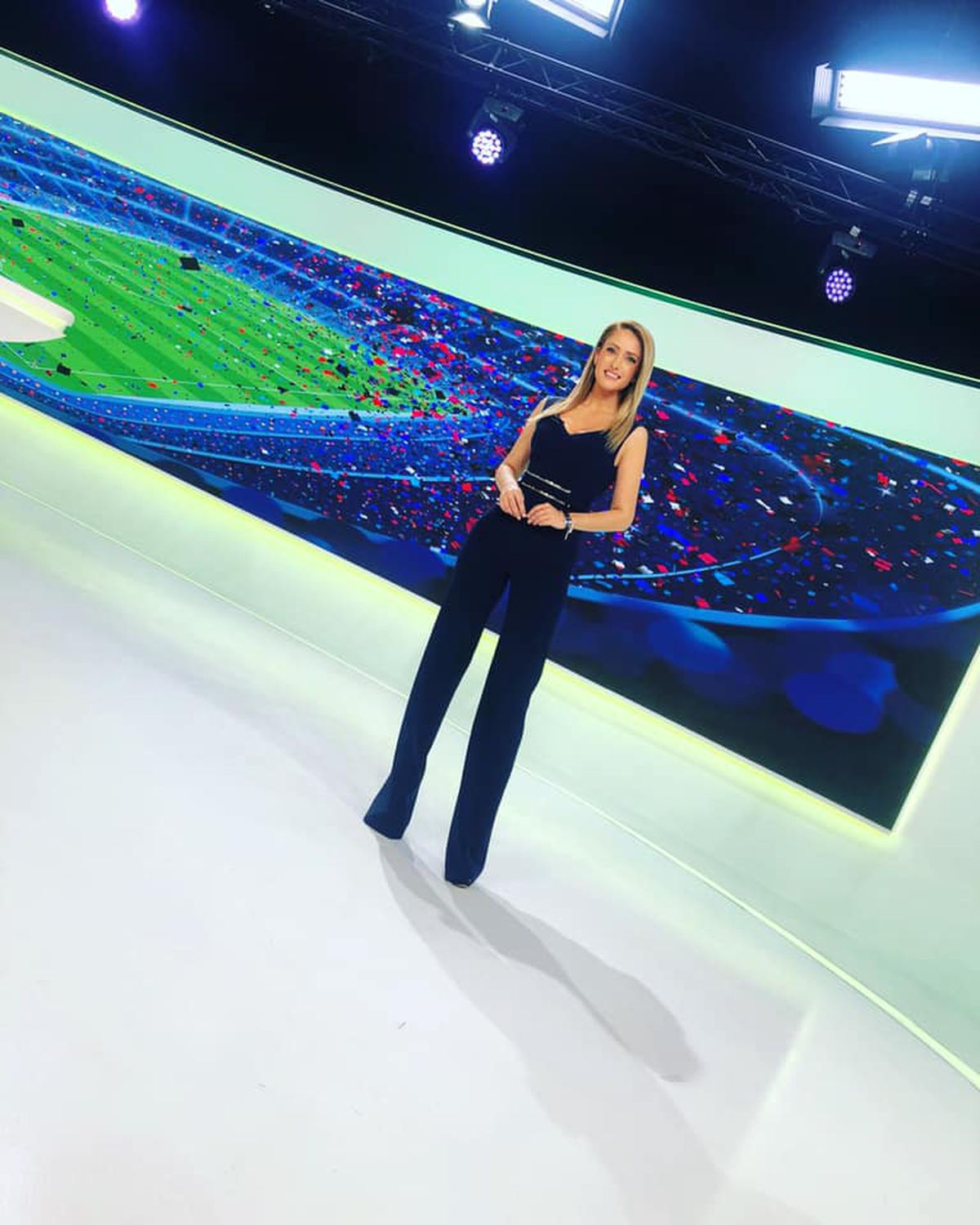 FOTO Iuliana, Crăiasa Zăpezii! Prezentatoarea de la Antena 1, apariții spectaculoase pe pârtie