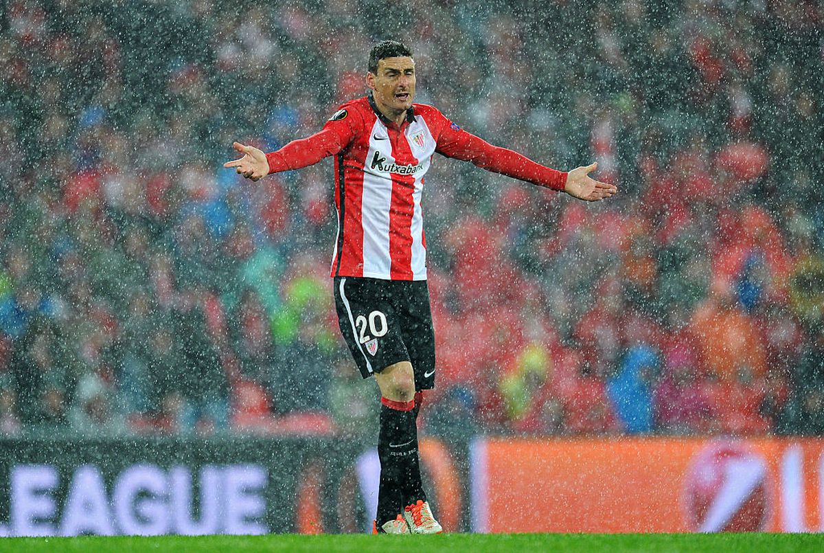 ATHLETIC BILBAO // VIDEO+FOTO Retragere tristă pentru Aritz Aduriz » Un San Mamés pustiu și colegii aplaudându-l de la distanță