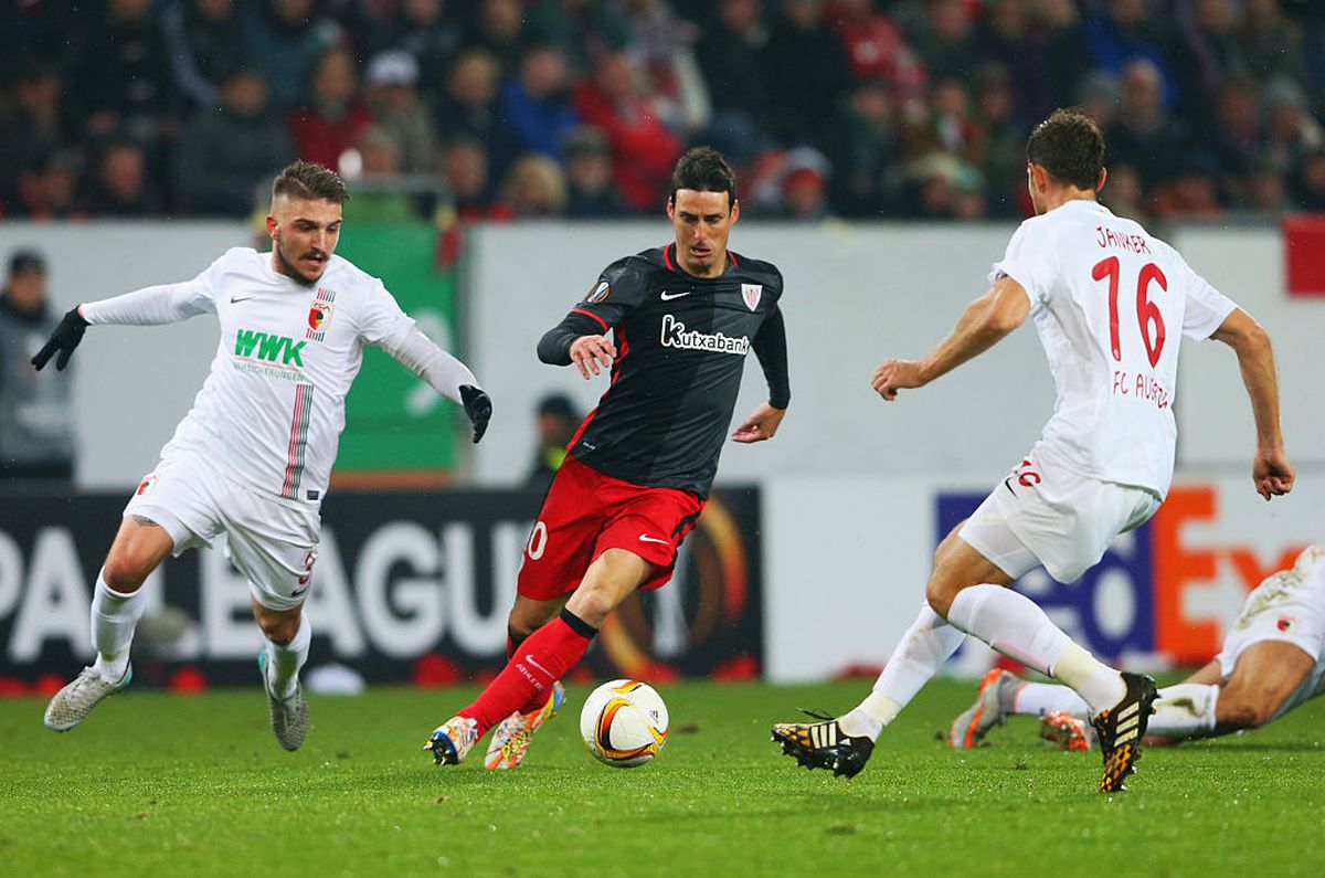 ATHLETIC BILBAO // VIDEO+FOTO Retragere tristă pentru Aritz Aduriz » Un San Mamés pustiu și colegii aplaudându-l de la distanță