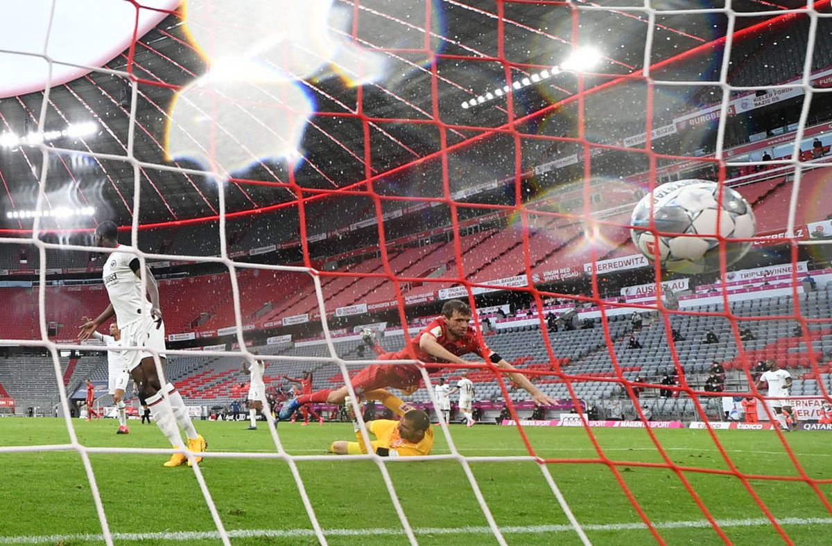 Bayern - Eintracht Frankfurt 5-2 » Bavarezii și-au luat revanșa pentru meciul din tur, într-o partidă-spectacol pe Allianz Arena