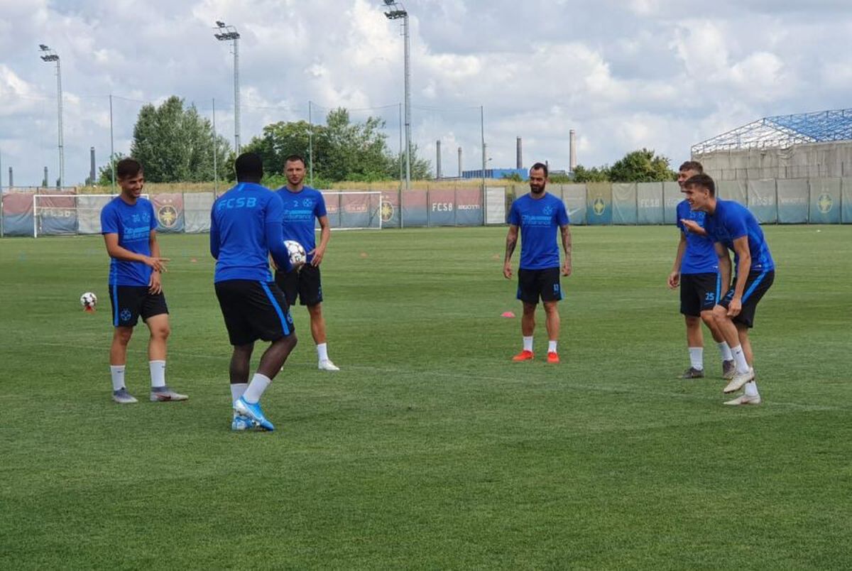 Veste bună pentru Bogdan Vintilă » Un fotbalist important a revenit la antrenamentele lui FCSB