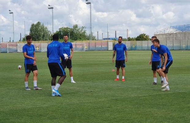 Veste bună pentru Bogdan Vintilă » Un fotbalist important a revenit la antrenamentele lui FCSB