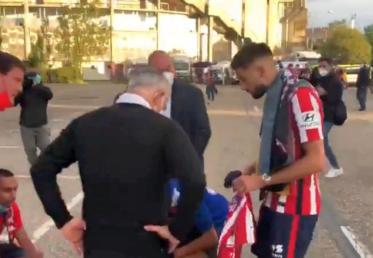 Yannick Carrasco, gest superb pentru un fan! Ce a făcut starul lui Atletico pentru un suporter rănit