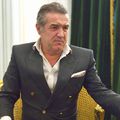 Gigi Becali continuă disputa cu Federația Română de Fotbal, în privința regulii U21. Finanțatorul celor de la FCSB are aliați puternici în acesată bătălie, chiar dacă nu le nimerește exact numele.