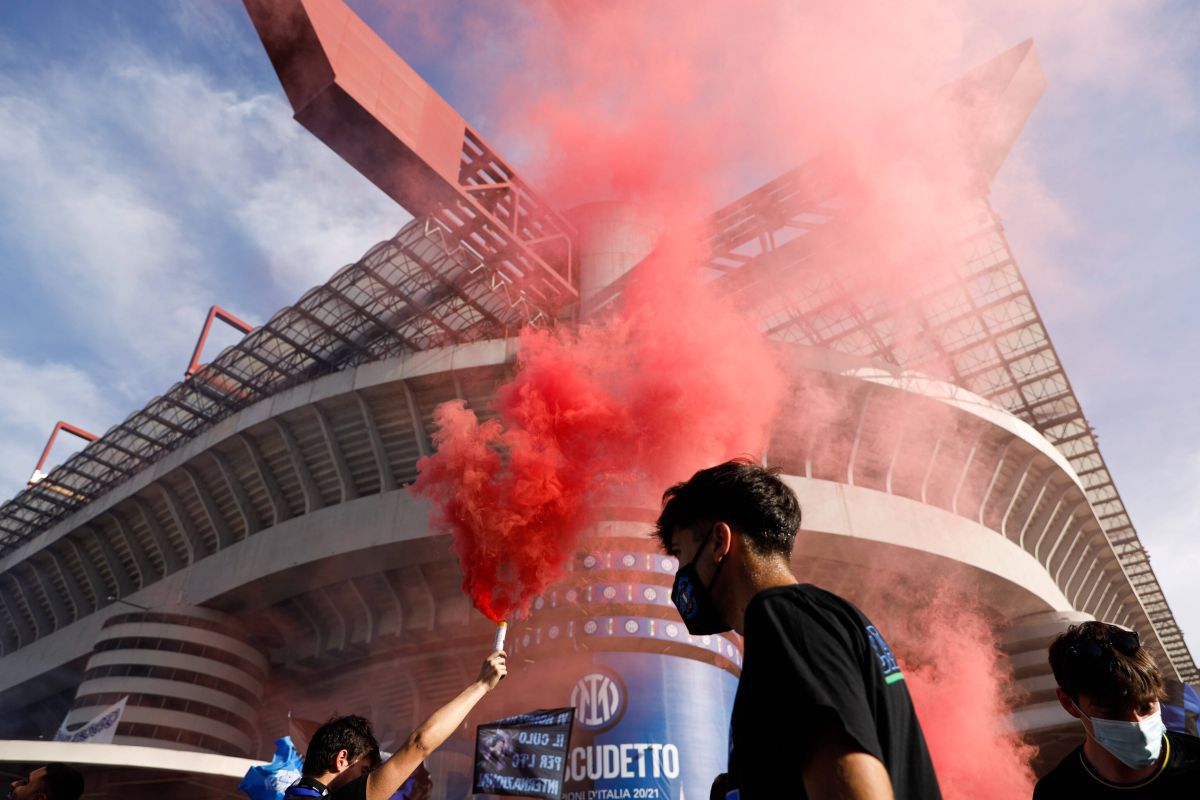 Un dirijabil și 4500 de fani au sărbătorit primul titlu al lui Inter Milano după 11 ani!