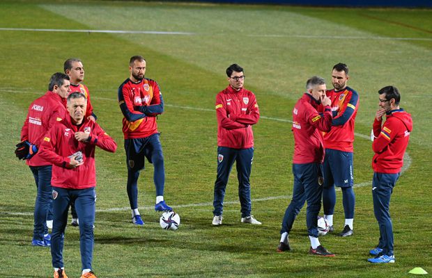 Edi Iordănescu are bătăi de cap » Ce probleme de lot are înainte de meciurile de care depind viitorul său