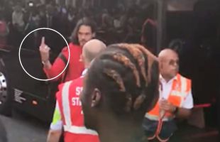 Despărțire cu scandal! Cavani le-a arătat degetul mijlociu fanilor după ultimul său meci pentru Manchester United