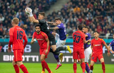 Modificare după modificare » Când se joacă până la urmă FCSB - Rapid + S-a schimbat și data barajului Gloria Buzău - UTA Arad