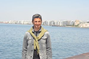 Secretele lui Răzvan Lucescu la al doilea său titlu cu PAOK Salonic: de la sneakerșii albi la anxietate, de la delirul de pe străzi la visul cu un fotoliu, un șemineu și multe trofee