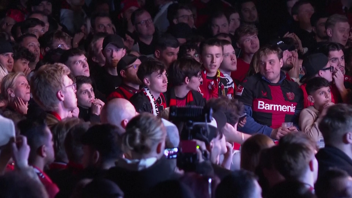 Bergamo versus Leverkusen » Imagini cu trăirile suporterilor din cele două orașe, în timpul finalei Europa League