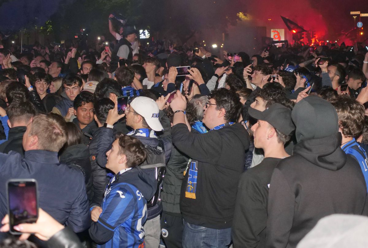 Sărbătoarea fanilor celor de la Atalanta, după triumful din Europa League / 23.05.2024