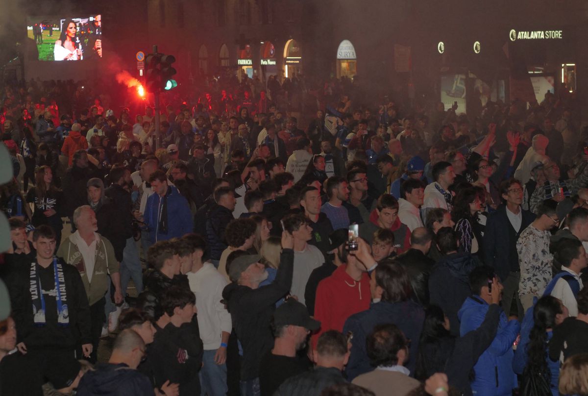 Sărbătoarea fanilor celor de la Atalanta, după triumful din Europa League / 23.05.2024
