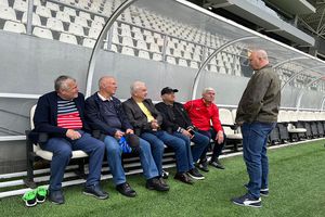 Trei prezențe rare la antrenamentul „Generației de Aur” » Cum arată fostele figuri marcante ale fotbalului românesc în prezent