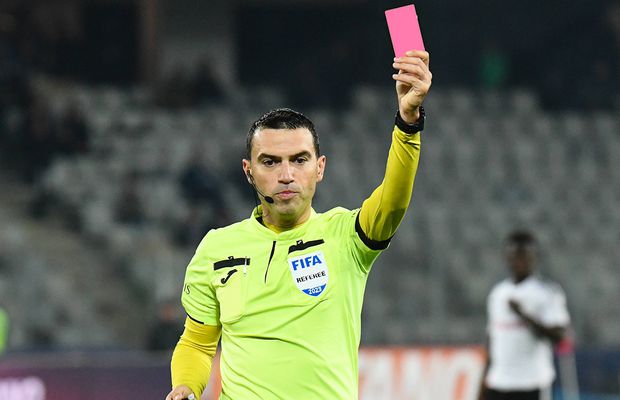 Este oficial! Se introduce cartonașul roz în fotbal » Va fi folosit în premieră la Copa America