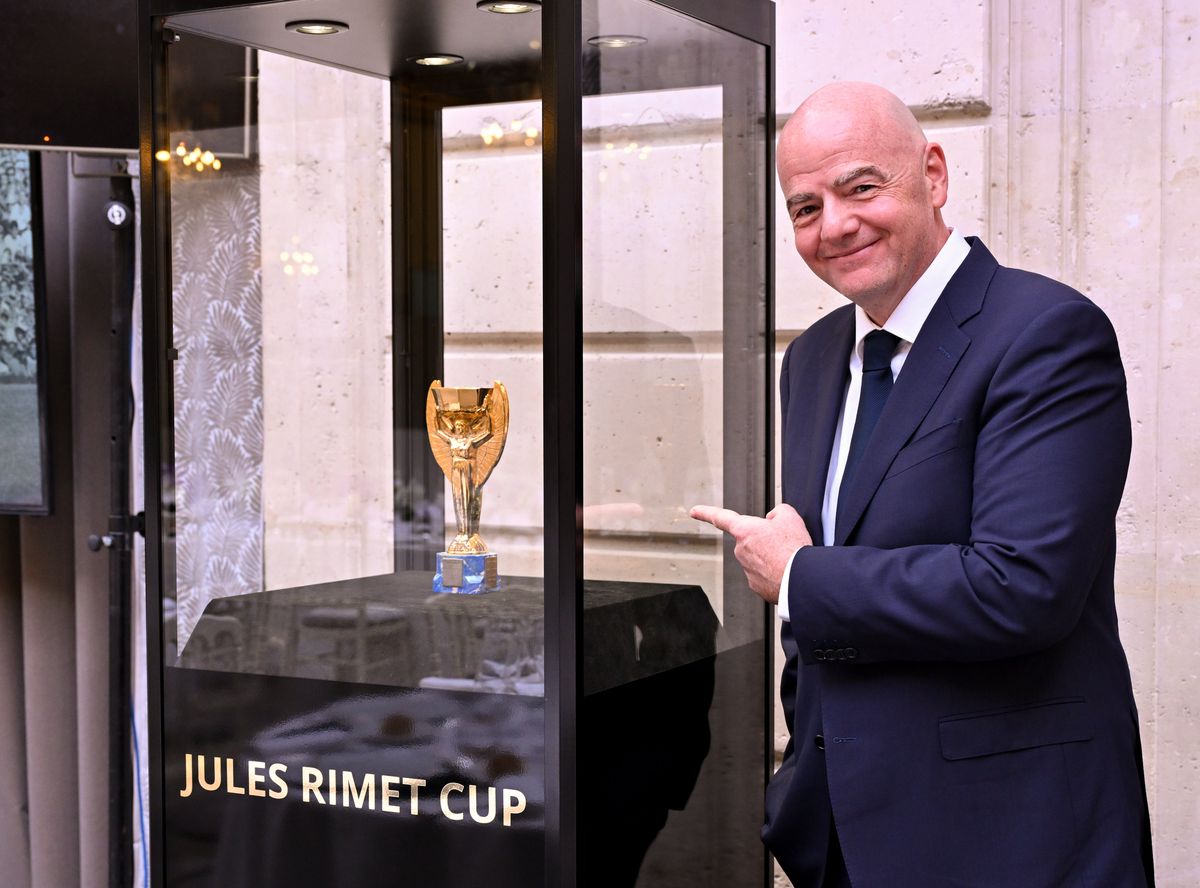 FIFA - 120 de ani de la înființare, eveniment la Paris