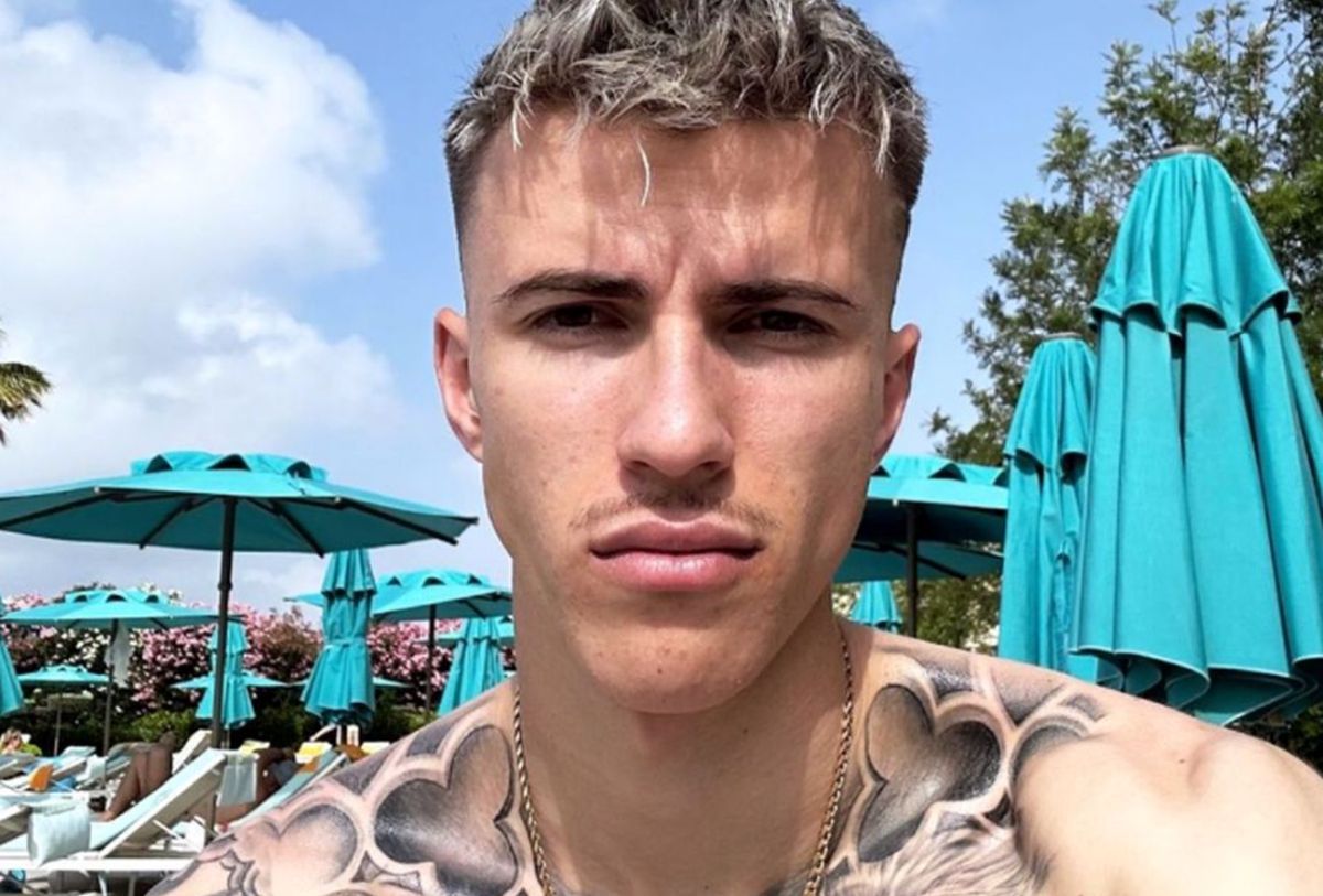 Tavi Popescu, apariție inedită în vacanță » Și-a acoperit corpul de tatuaje + Are un nou look