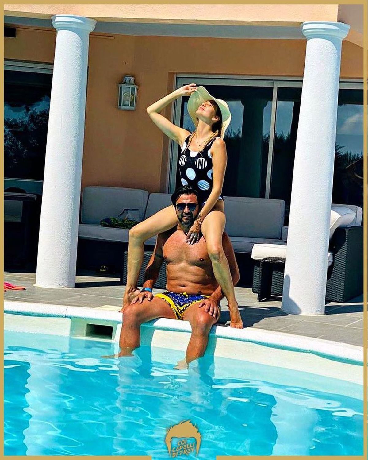 Acompaniat de superba sa soție româncă, fostul star francez a sosit în România. Face parte din lotul ce va înfrunta Generația de Aur în meciul de retragere