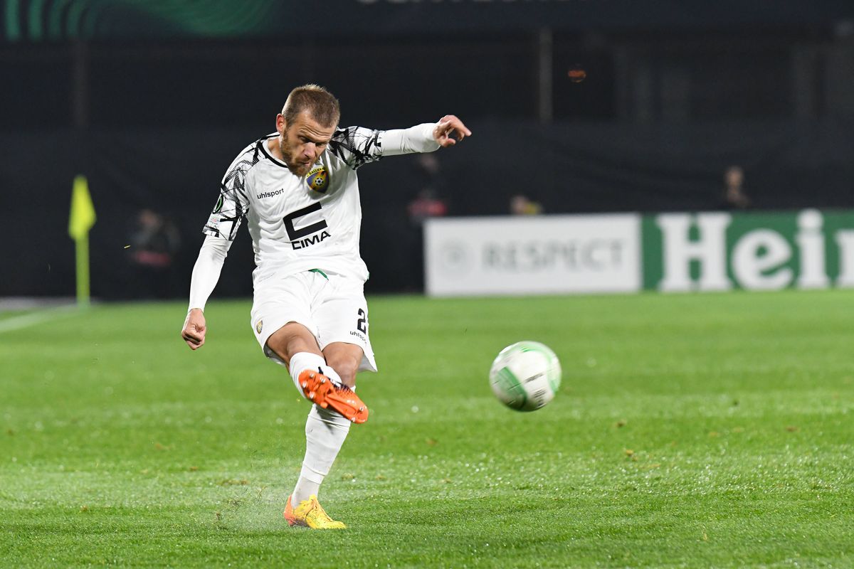 Iată primul transfer al lui Dan Petrescu! CFR Cluj s-a înțeles cu un fotbalist de națională