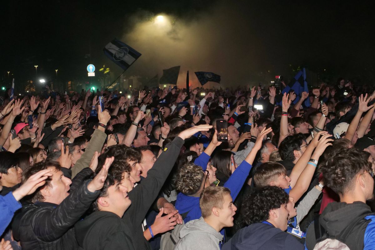 Sărbătoarea fanilor celor de la Atalanta, după triumful din Europa League / 23.05.2024