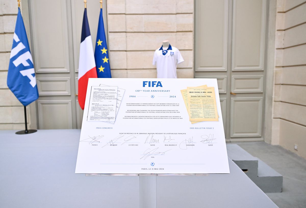 FIFA - 120 de ani de la înființare, eveniment la Paris