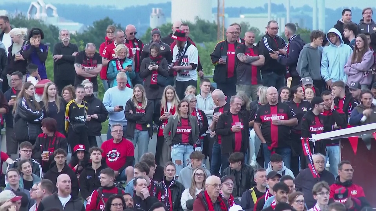 Bergamo versus Leverkusen » Imagini cu trăirile suporterilor din cele două orașe, în timpul finalei Europa League