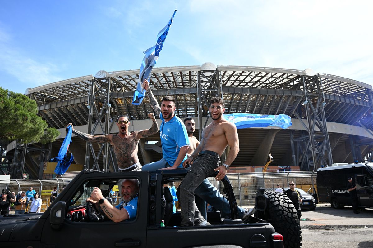 Napoli este campioana Italiei! NEBUNIE pe stadionul „Diego Armando Maradona” și în tot orașul
