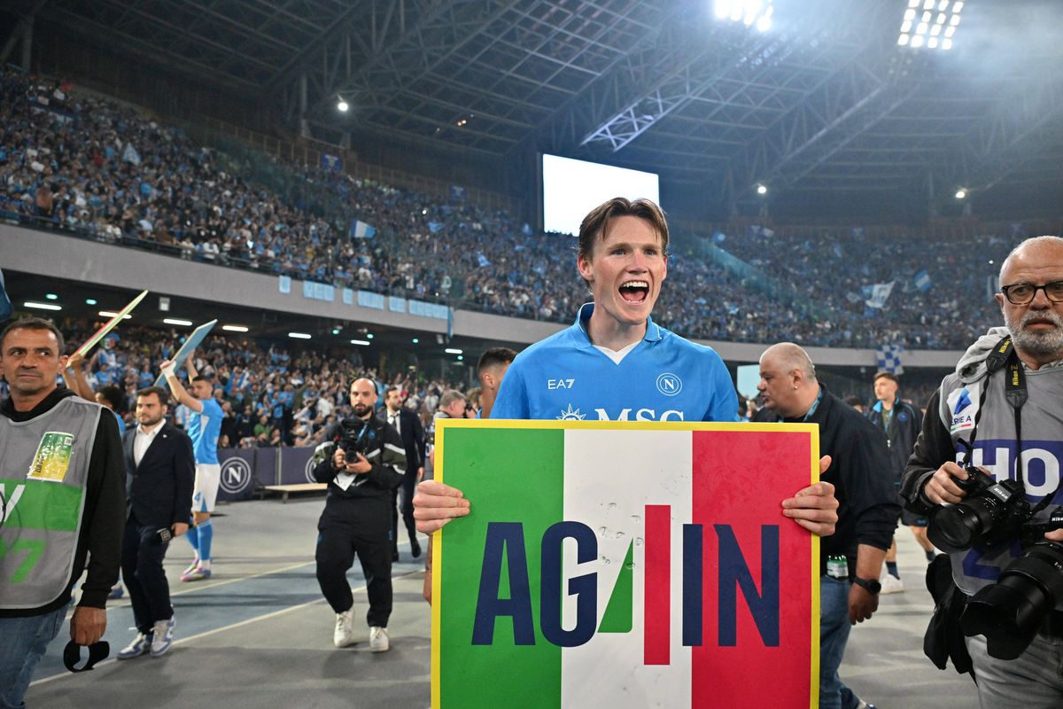 Napoli sărbătorește titlul în Serie A / foto: Imago