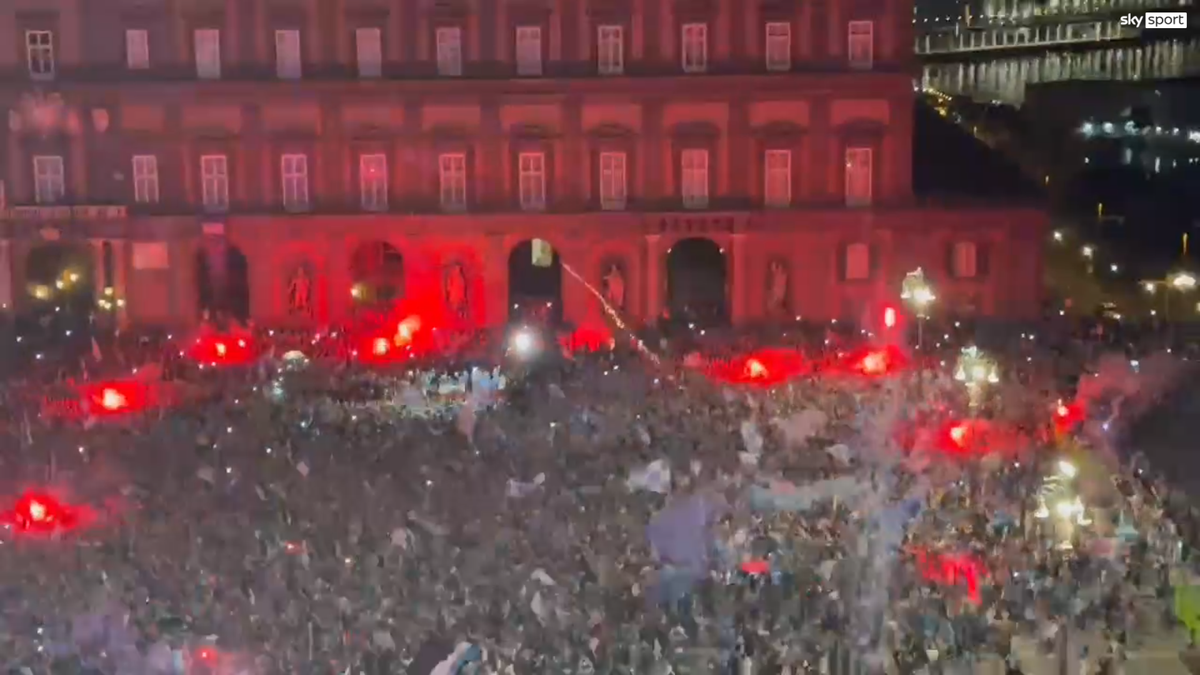 Napoli este campioana Italiei! NEBUNIE pe stadionul „Diego Armando Maradona” și în tot orașul