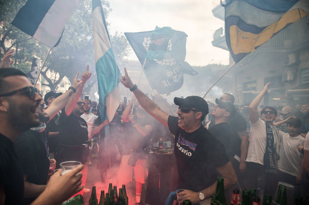 Napoli este campioana Italiei! NEBUNIE pe stadionul „Diego Armando Maradona” și în tot orașul