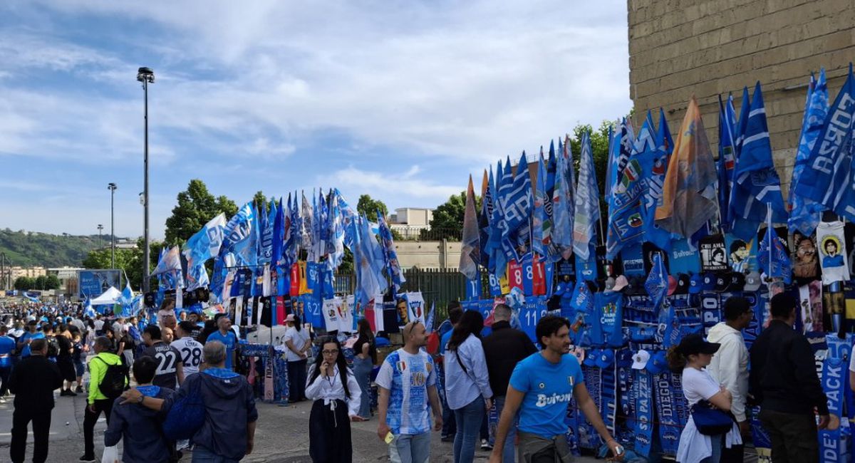 Napoli este campioana Italiei! NEBUNIE pe stadionul „Diego Armando Maradona” și în tot orașul