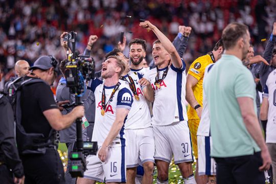 Timo Werner (nr. 16), în prim-plan la premierea lui Tottenham / Foto: Imago